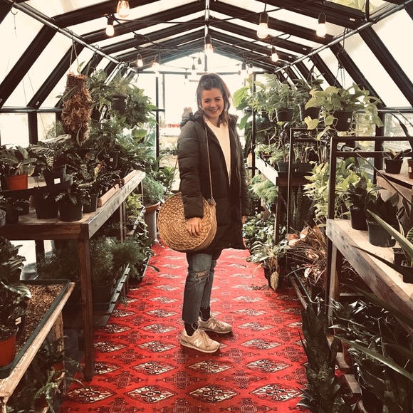 Meet your Posher, Madison - Picture 8 of 8